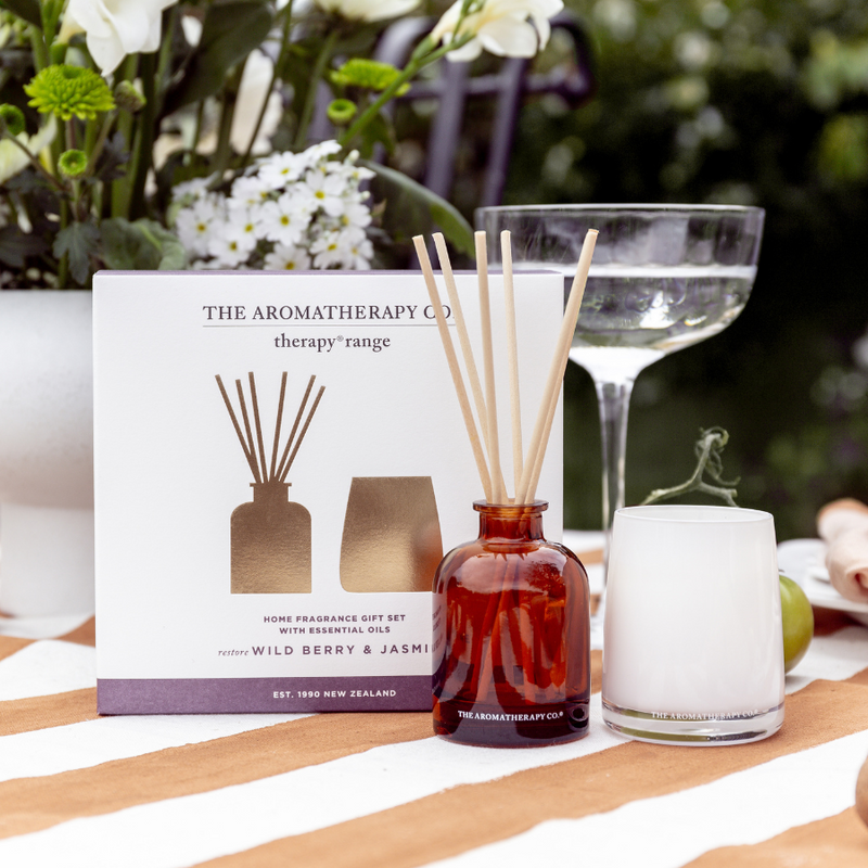 The Aromatherapy Co Therapy Mini Candle & Diffuser Gift Set - Wild Berry & Jasmine