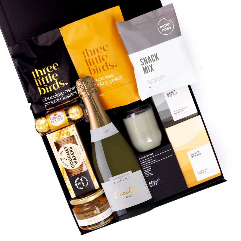 The Black and Gold Champagne and Sweet & Svaoury Snacks Gift Hamper