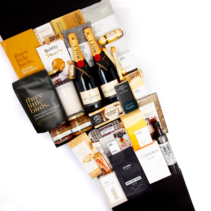 The Moët Prestige - Luxury Champagne, Chocolate, Snacks, Candle Gift Hamper