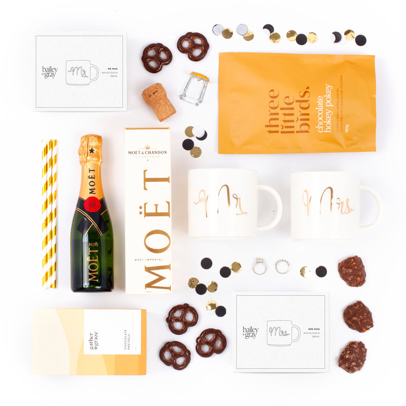 The Mr And Mrs Newlyweds Coffee Mug & Champagne Gift Box